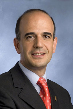 Alberto Catal�n Higueras.